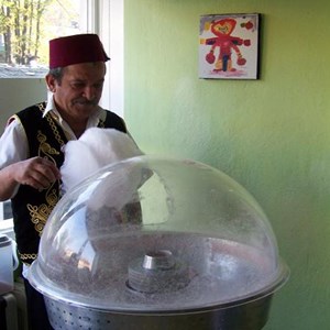"Minik Ressamlar" Yılsonu Sergisi (2008)