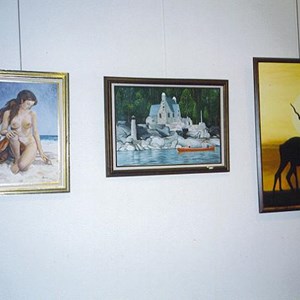 IV. Karma sergisi (2002)