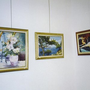 IV. Karma sergisi (2002)